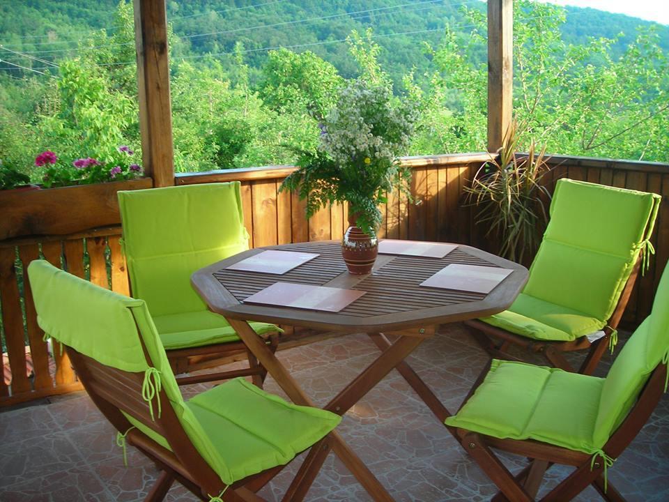 Guest House Yana Turkasheni ภายนอก รูปภาพ