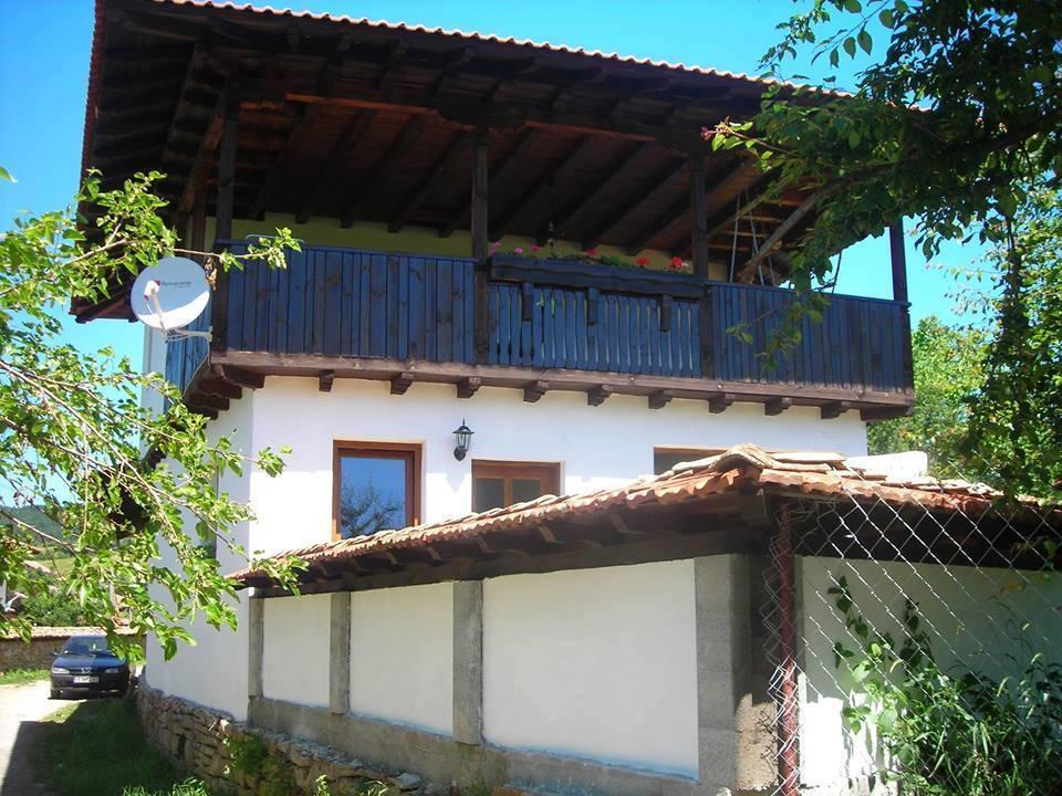 Guest House Yana Turkasheni ภายนอก รูปภาพ