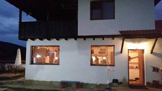 Guest House Yana Turkasheni ภายนอก รูปภาพ